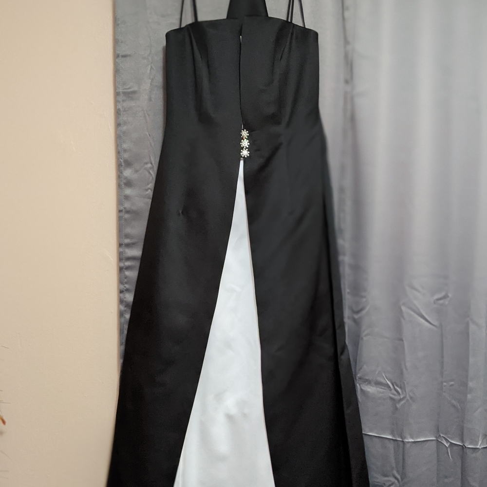 NWT - Evening ballgown